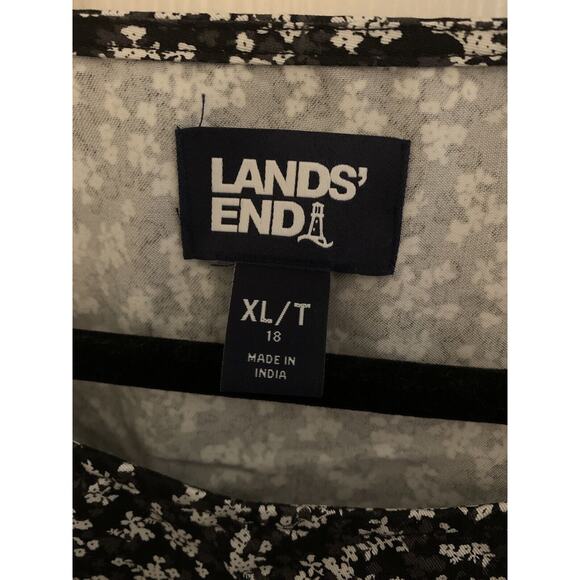 Lands End Black And White Floral XLT Pocket Tshirt - Picture 4 of 8